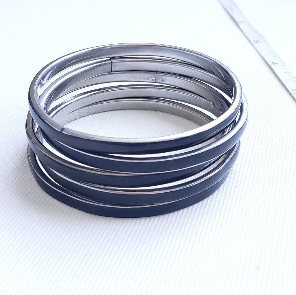 Black and Silver Bangle Bracelet Set